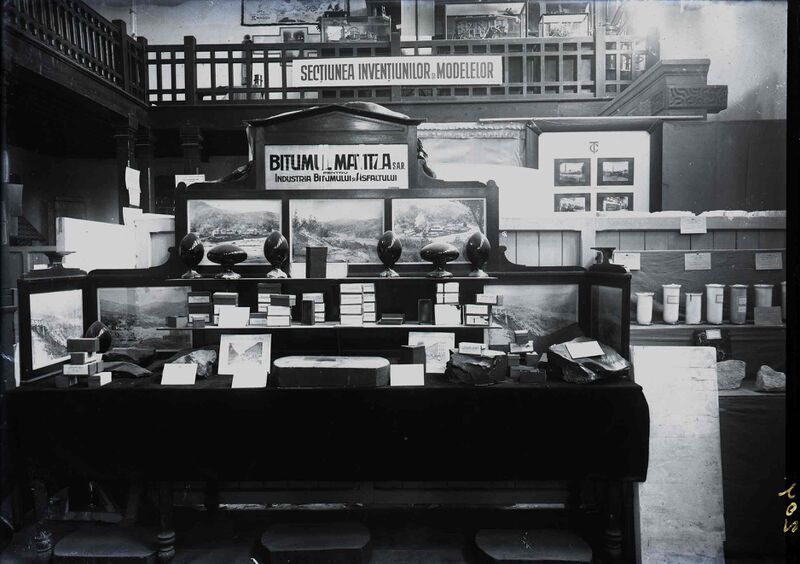 File:Secțiunea Invențiunilor și Modelelor. Standul Bitumul Matitza S.A.R. pentru Industria Bitumului și Asfaltului.jpg