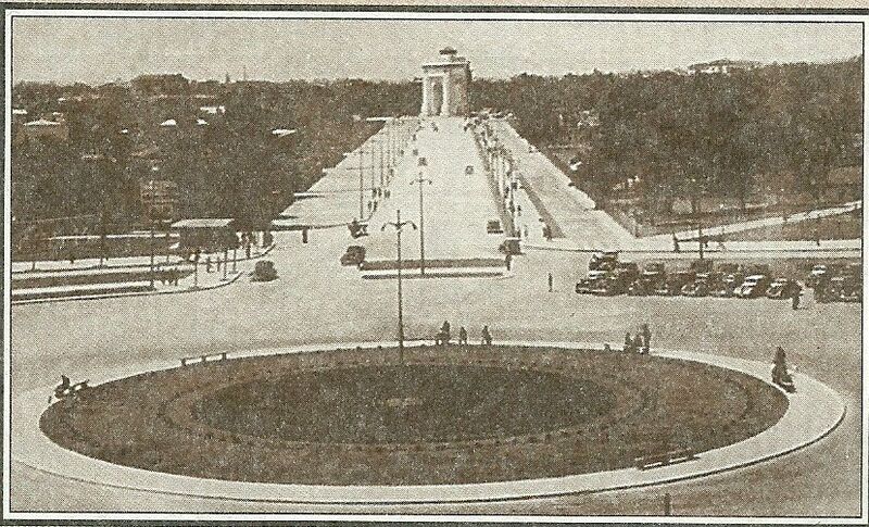 File:Piață Charles de Gaulle în 1941, privind în lungul b-dului Mareșal Prezan spre Arcul de Triumf.jpg