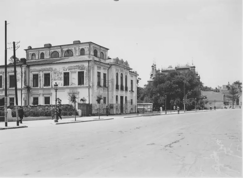 File:Bucurec899ti-mmb-10.372 r.jpg