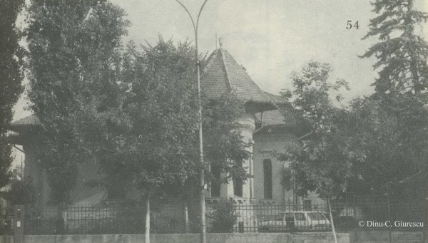 File:Strada Știrbei Vodă 170.jpg