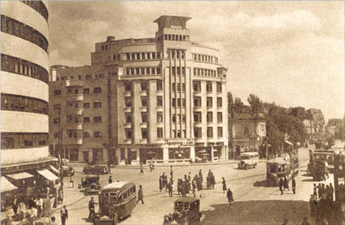 File:08Calea Grivitei.jpg