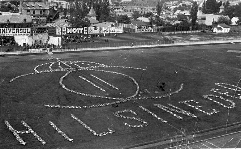 File:Olimpiada Jandarmilor, București,1936 ONEF, București Foto M. Vesa.jpg