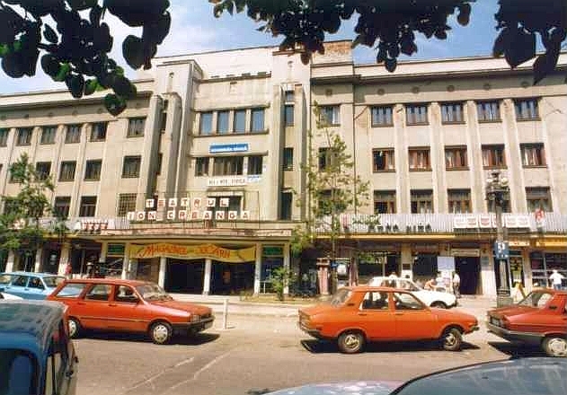 File:1990 - Teatrul Ion Creanga Piaţa Amzei.jpg