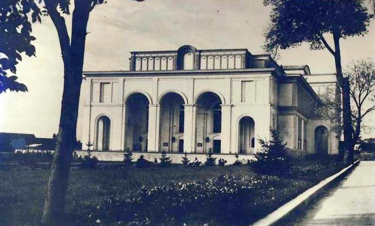 File:1957 teatrul de opera si balet.jpg