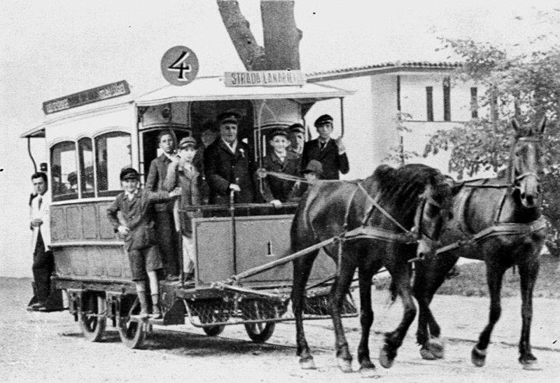 File:Ramvai cu cai.jpg