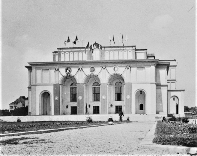 File:1953 Opera Națională București, 1953.jpg