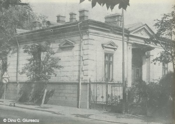 File:Strada Știrbei Vodă 105 intersecţia cu strada Lipova.jpg