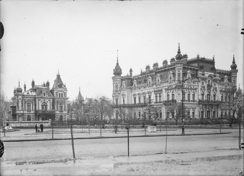 File:1935 Palatul Sturdza 12 Palatul si anexa 1935.jpg
