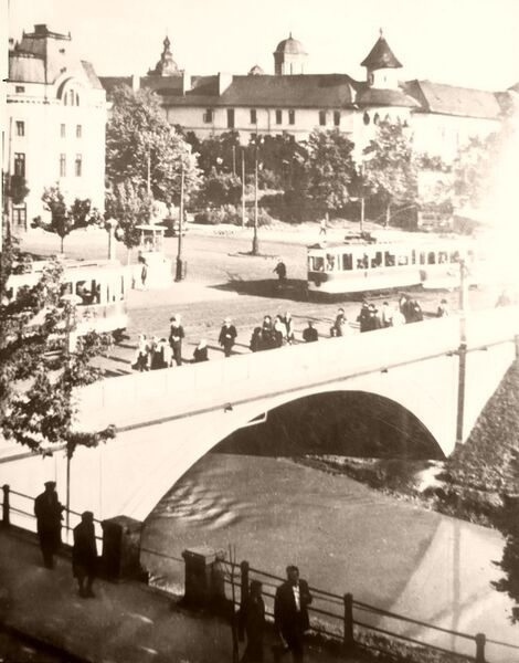 File:1966 Podul Izvor , anii '60 2.jpg