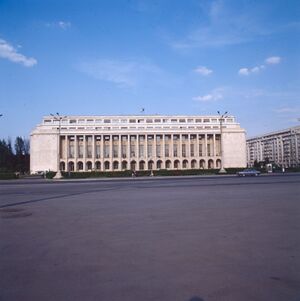 1990 Piata Victoriei 09.jpg