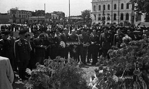 1946 Piata Victoriei 1.jpg