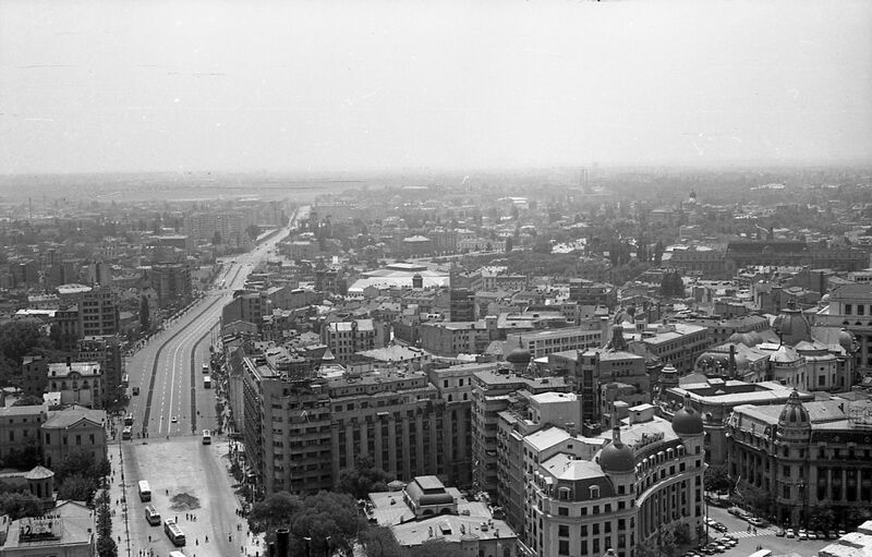 File:Fig. 053 - 1970 Turnul Coltei 197x.jpg