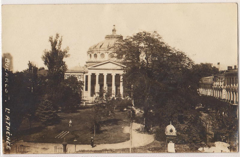 File:1280px-Calea Victoriei Ateneul Roman 1923 a.webp.png