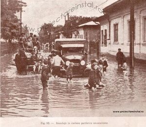 Poza 12 - Inundatii in cartiere perifcerice necanalizate.jpg