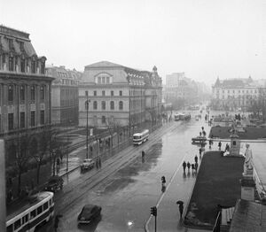 Piata Universitatii 27 195x.jpg