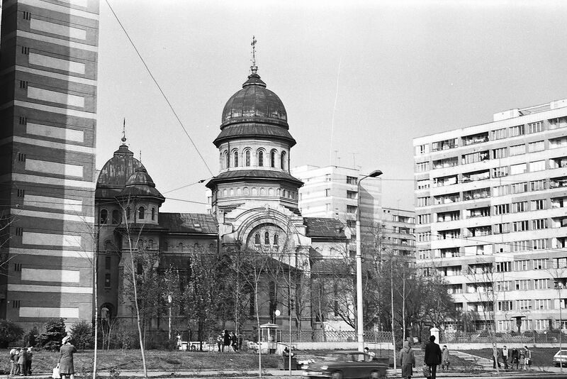 File:Biserica Sf. Dumitru, Soseaua Colentina 1976 02.jpg