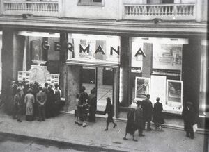 1940-1944 in Hotel Athenee Palace..jpg