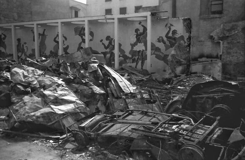 File:August 1944. Interiorul pavilionului.jpg