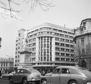 Piata Universitatii 75 195x.jpg