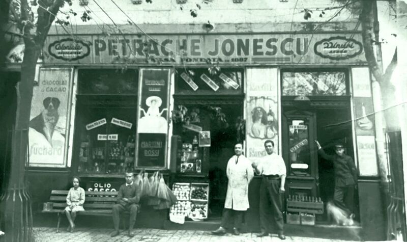 File:Str. Polona 61 - Magazinul Petrache Jonescu ok 1925-26.jpg