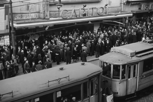 Cinema capitol 1942 bw.png