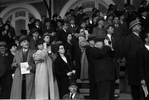 1941 Mai Hipodrom Baneasa 003.jpg