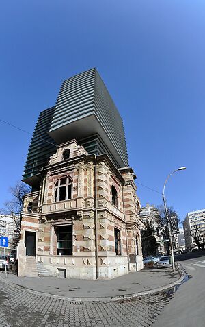 5499506959 63a3f15d86 c.jpg