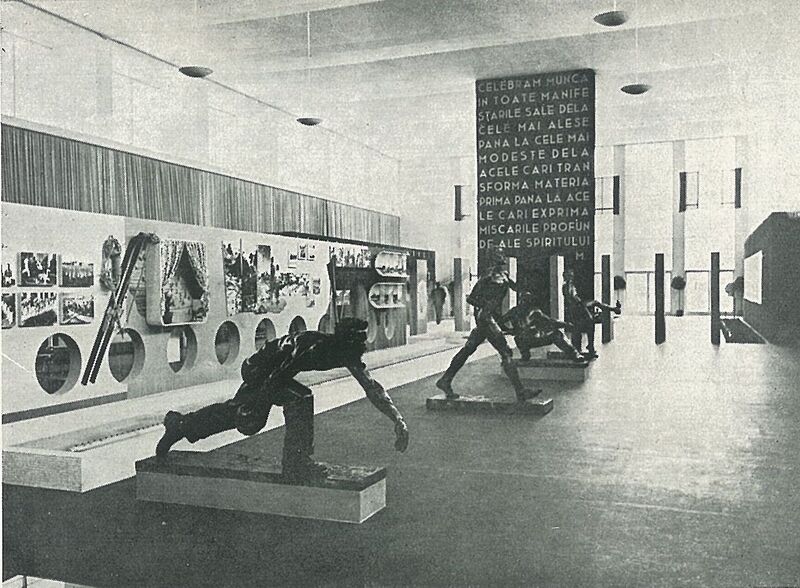 File:020 Pavilionul Italiei.jpg