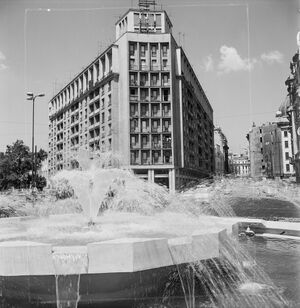 Piata Senatului 19 1973.jpg