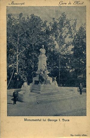Monumentul lui George Duca Gara de nord 1914.jpg