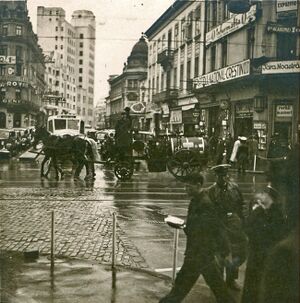 1938 Anii '30, intersectia bulevardului Elisabeta cu Calea Victoriei.jpg