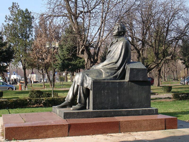 File:2001 George Enescu - sculptura de Ion Jalea.jpg
