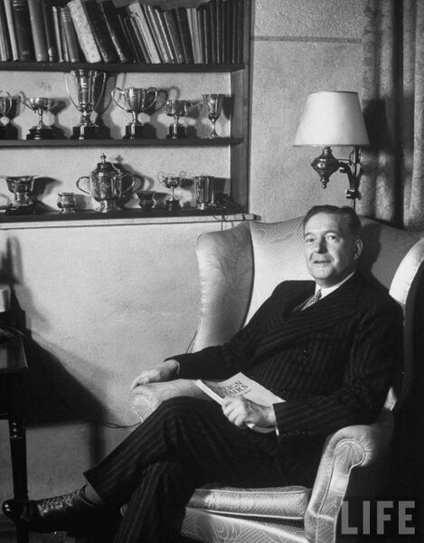 File:Amer. Min. to Rumania Koming Gunther at home.jpg