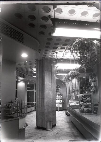 File:1962 B-dul 1848 și magazin lactate Miorița1962 01.jpg