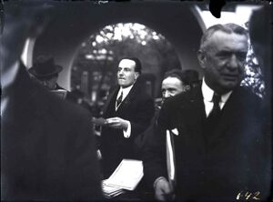 Generalul Alexandru Averescu și Mitropolitul Miron Cristea 4.jpg