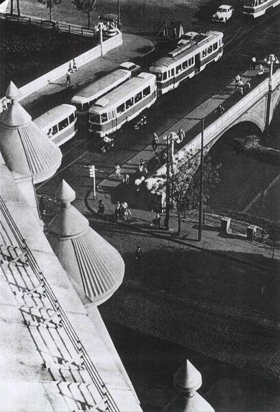 File:1969 Podul Izvor văzut de pe acoperișul Teatrului Bulandra, anii ’60.jpg