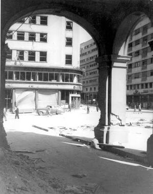 1944 Teatrul National spre blocul Adriatica si blocul Generala.jpg