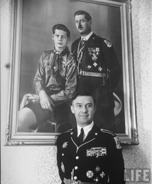 File:Teofil Sidorovici, Rumanian Minister for Youth 2.jpg