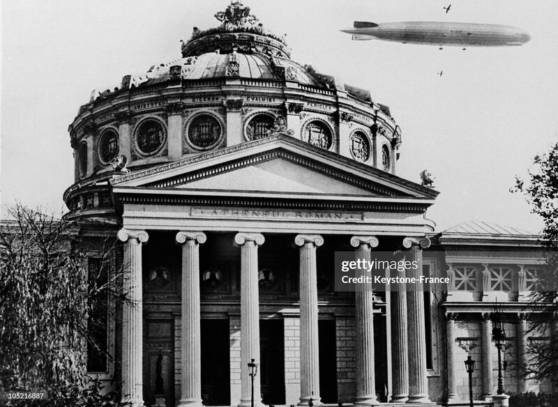 File:Zeppelin Flying Over The Atheneum In Bucharest In 1938.jpg