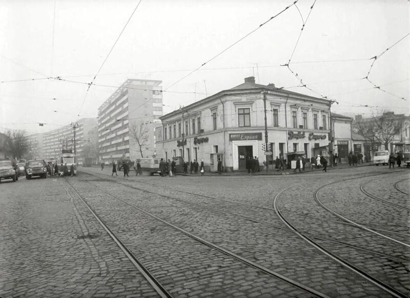 File:Șos. Ștefan cel Mare - șos. Colentina, cca 1970.jpg