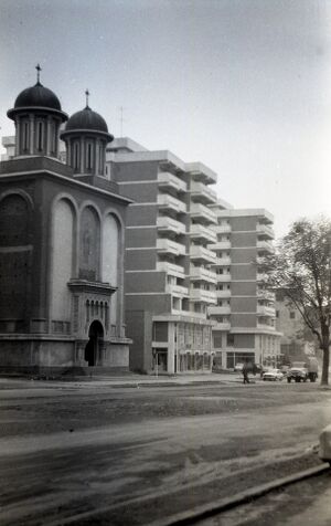 Biserica Sfânta Parascheva 1976.jpg