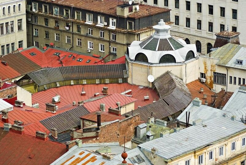 File:Pasajul Macca-Villacrosse de pe bancorex.jpg