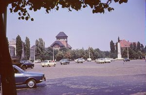 1971 Piața Victoriei, 1971.jpg