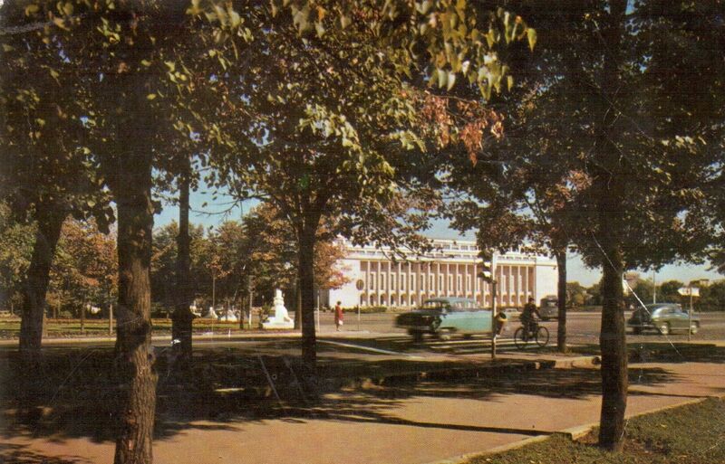 File:1965 Palatul Preşedinţiei Consiliului de Miniştri.jpg