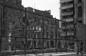 August 1944. Latura pavilionului dinspre str. Nicolae Crețulescu.jpg