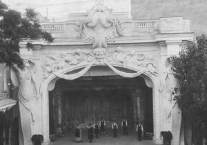 Teatrul Alhambra 193x.jpg