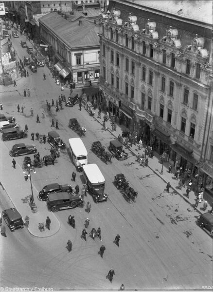 File:1935-5 Calea Victoriei, Willy Pragher 03.jpg