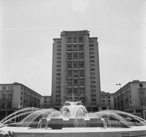 Piata Senatului 20 1973.jpg