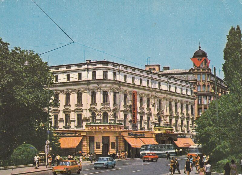 File:Calea Victoriei 15 Hotel Victoria 1979.jpg