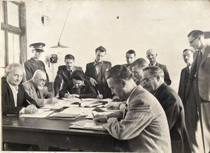 Hipodrom Baneasa 1942 pariori curse cai 0.jpg